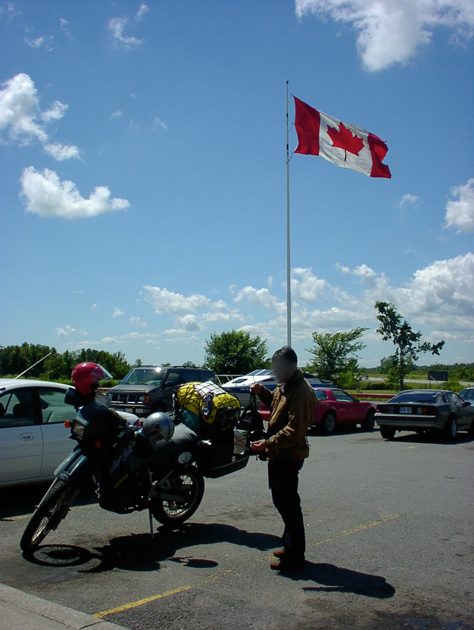 カナダ再入国 輸送に向けてトロントでバイクを洗車 カナダ横断ツーリング バイク新婚旅行 45日目 Tripoo バイク 自転車 釣り日記