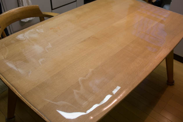 透明ビニールのテーブルマット