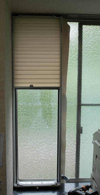 L字金具を使った窓用エアコンの設置