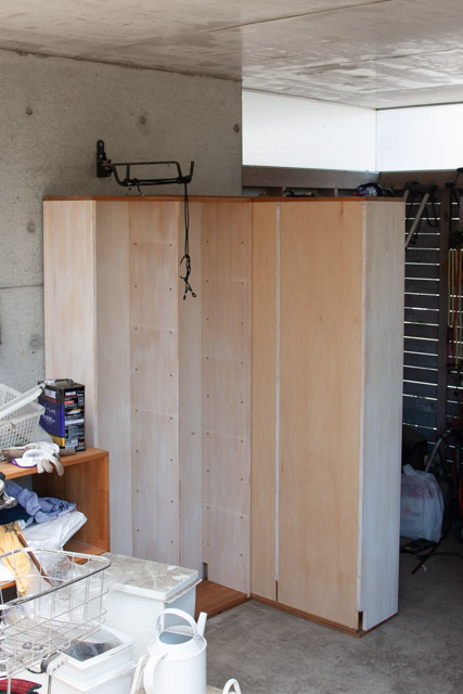 書棚をリメイクして作るガレージ用の棚