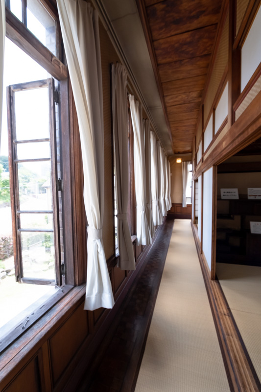 旧石川組製糸西洋館の和室の廊下