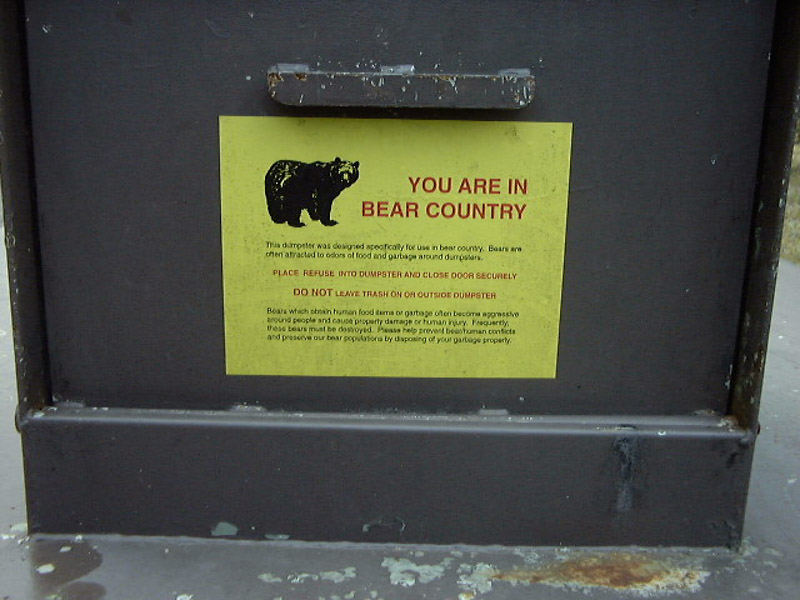 You are in Bear Countryの貼り紙