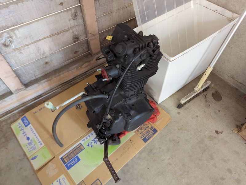 XL125S改のエンジン下ろしました