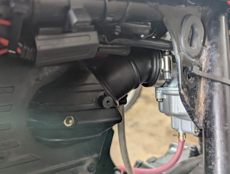 キャブのコネクティングパイプ