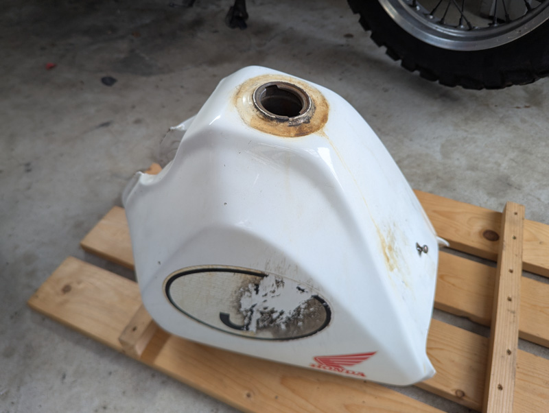 タンクの錆取り