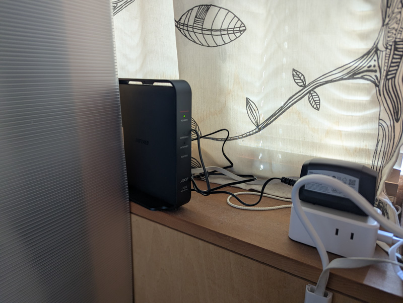 1階から2階にLANケーブルを引く