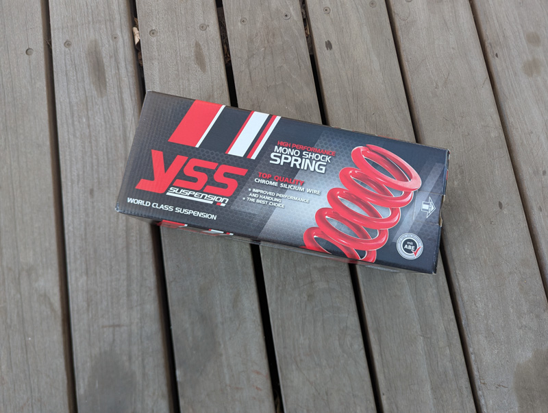 カワサキ天涯・リアショック交換